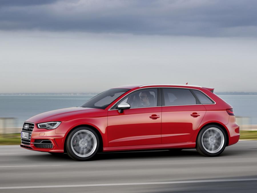  Audi S3 Sportback (8V) 2013 года  (WW) (фото 7 из 35)
